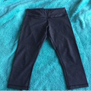 Lululemon Wunder Under Crop Sz 8 EEUC REPOSH!